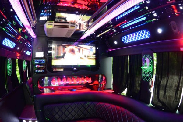 partybus-interior